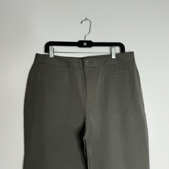 Coldwater Creek Natural Fit Black Chino Pants - Women's Size 16 - Picture 2 of 5